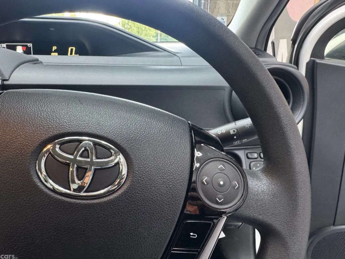 Toyota Aqua Hatchback, Petrol Hybrid, 2021, White