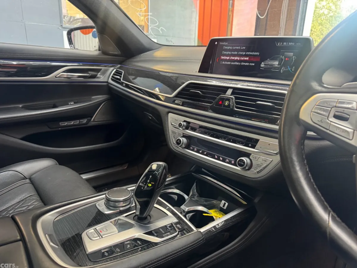 BMW 7-Series Saloon, Petrol, 2017, Black