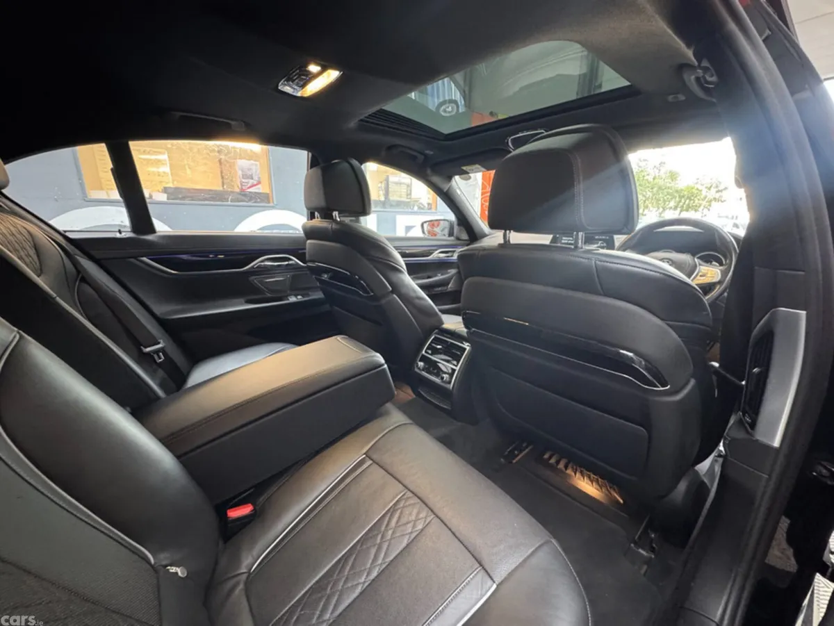 BMW 7-Series Saloon, Petrol, 2017, Black