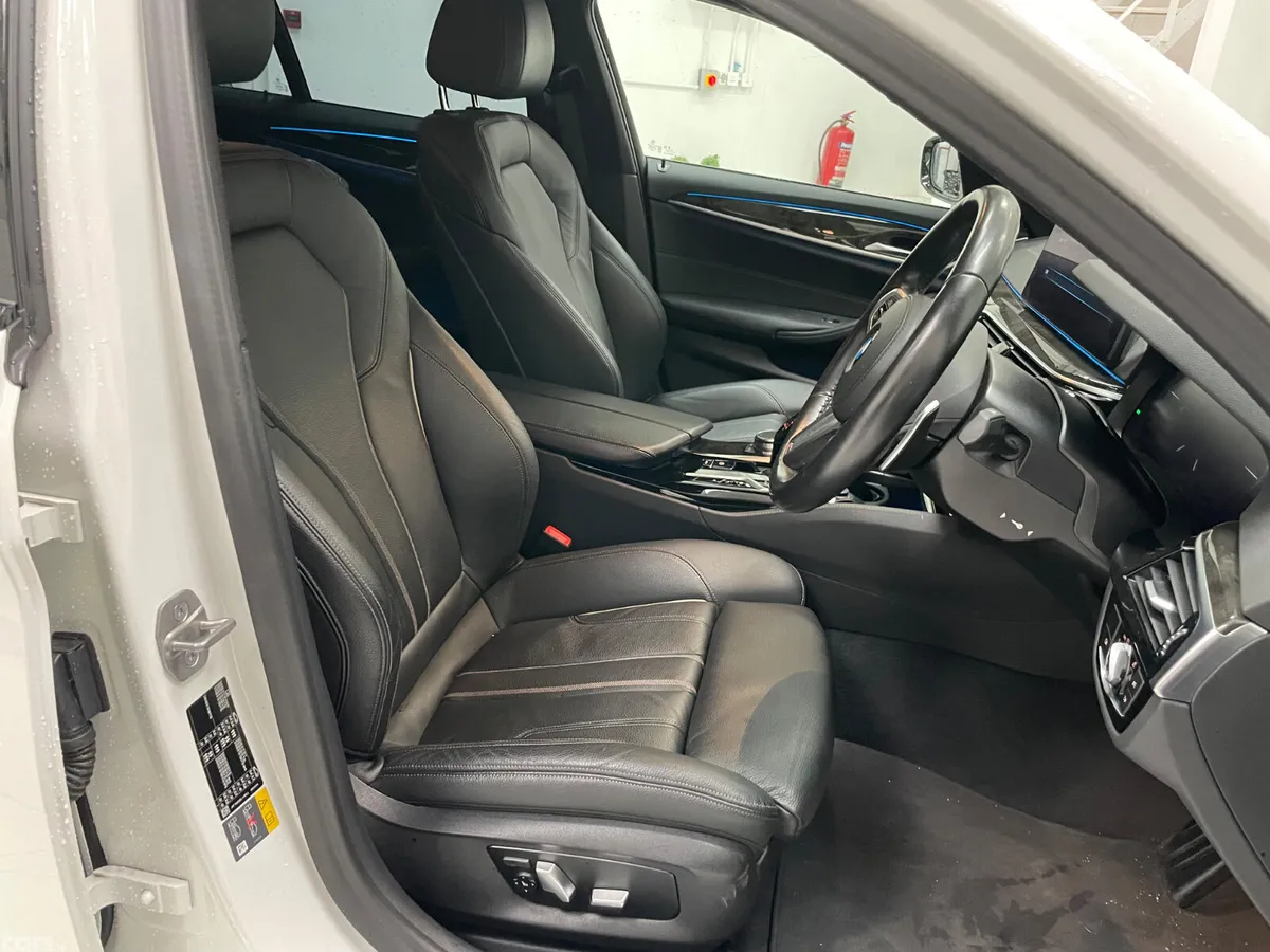 BMW 5-Series Saloon, Petrol Plug-in Hybrid, 2021, White
