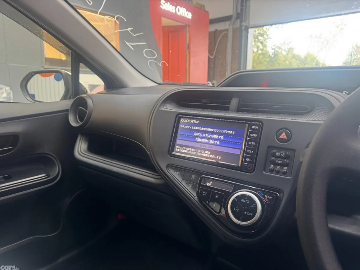 Toyota Aqua Hatchback, Petrol Hybrid, 2021, White