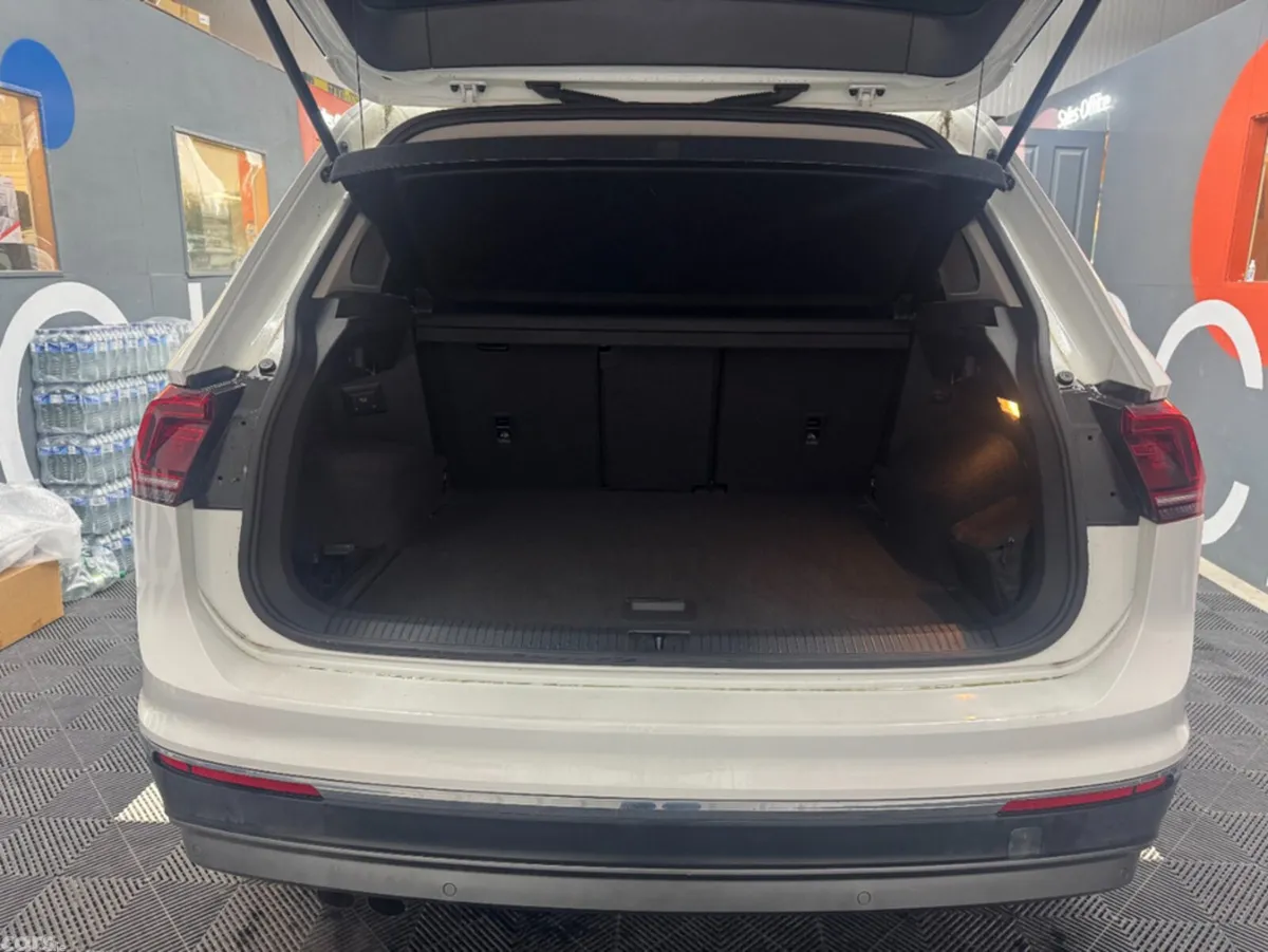 Volkswagen Tiguan SUV, Petrol, 2017, White