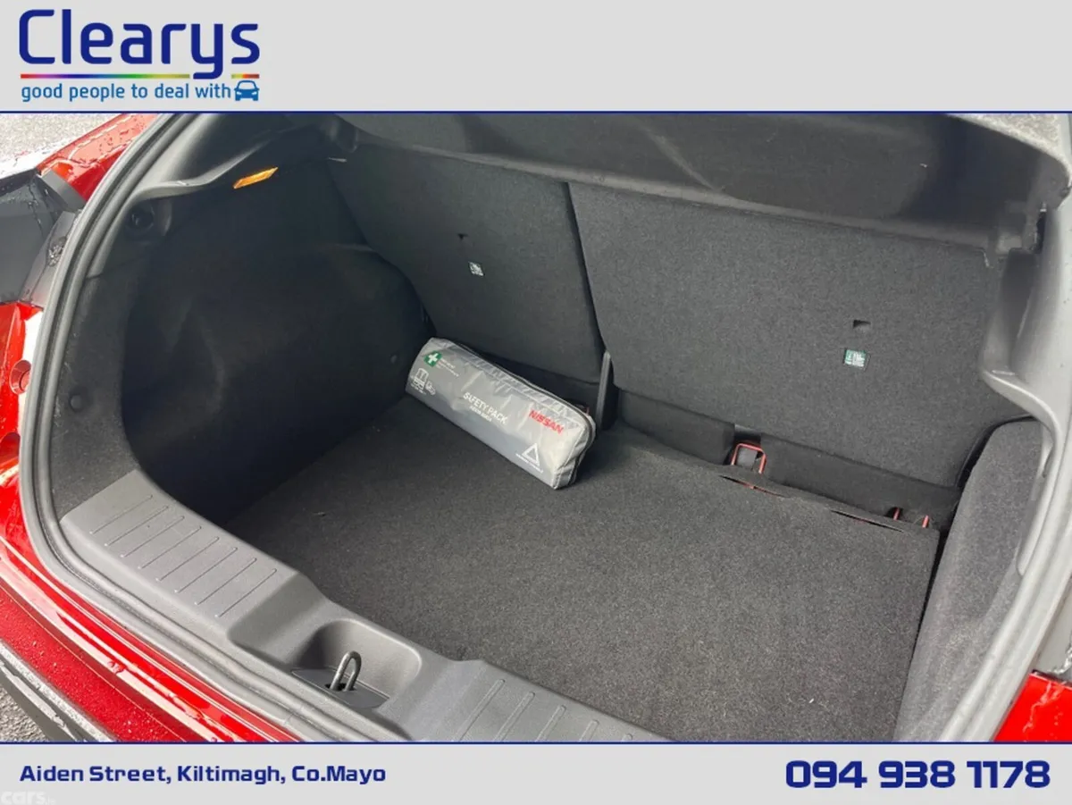 Nissan Juke MPV, Petrol, 2023, Red