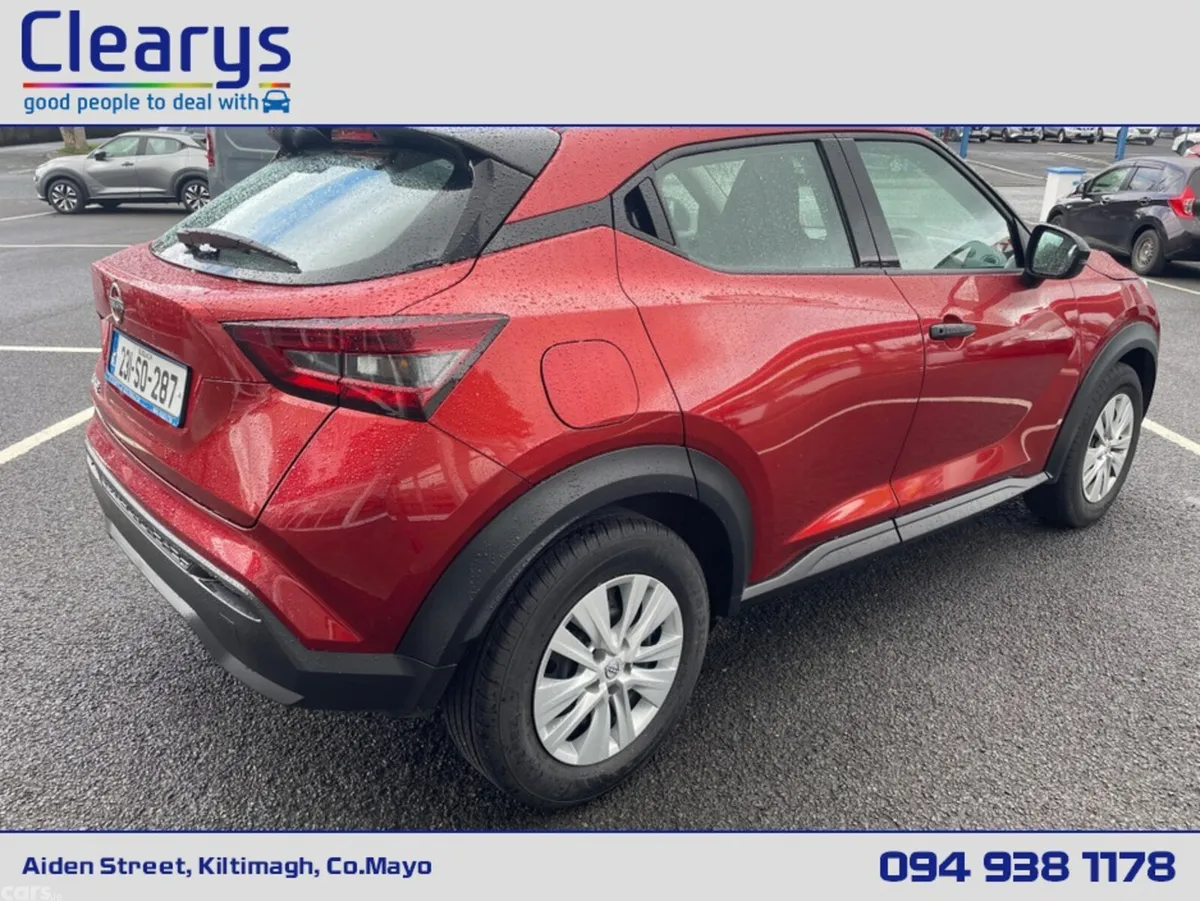 Nissan Juke MPV, Petrol, 2023, Red