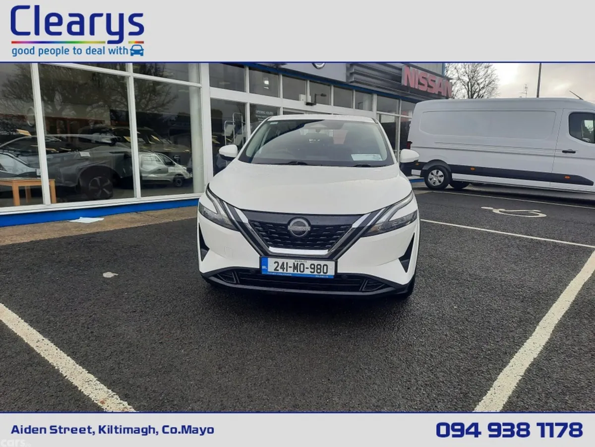 Nissan Qashqai MPV, Petrol, 2024, White