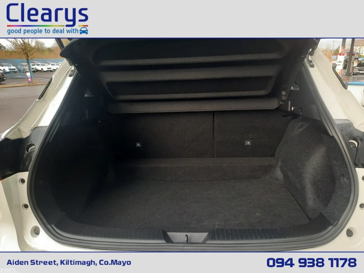 Nissan Qashqai MPV, Petrol, 2024, White