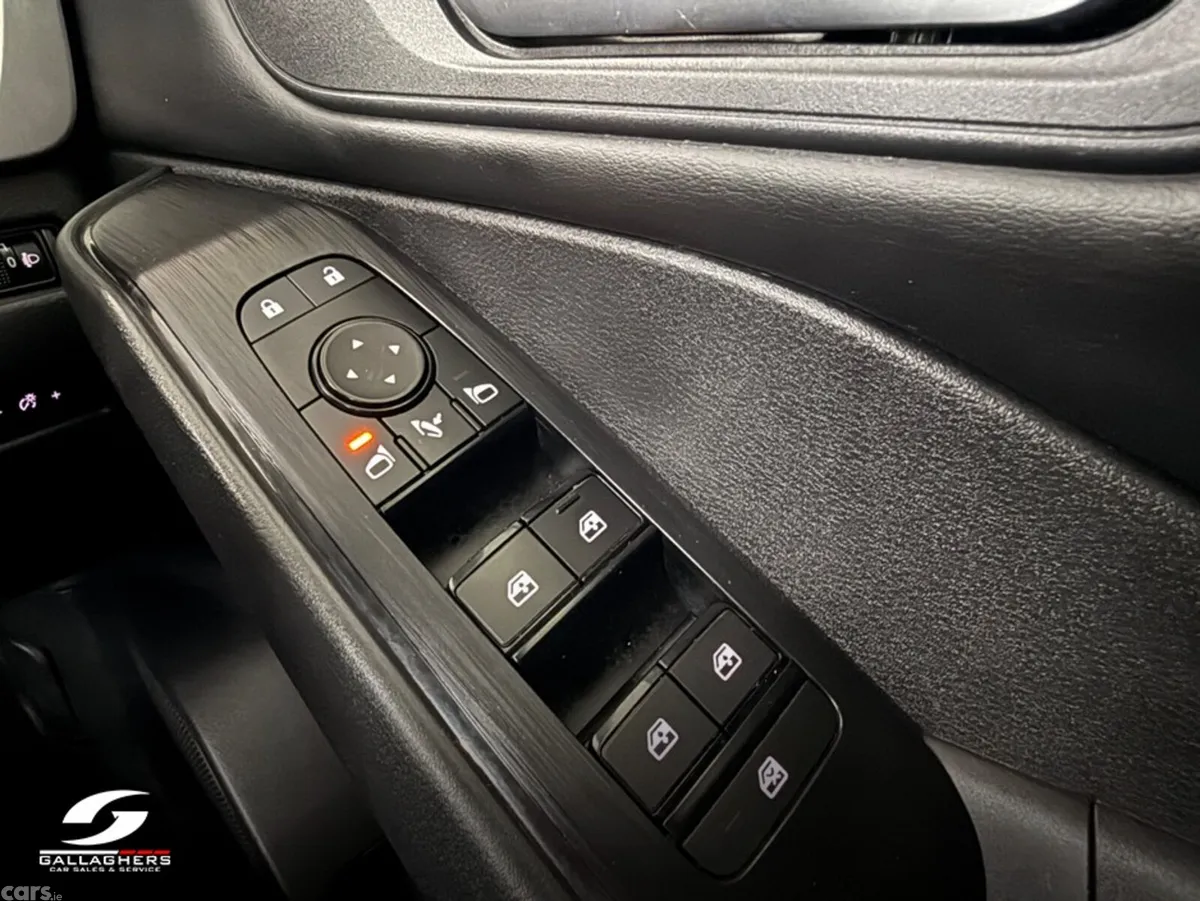 Nissan Qashqai MPV, Petrol Hybrid, 2023, Grey