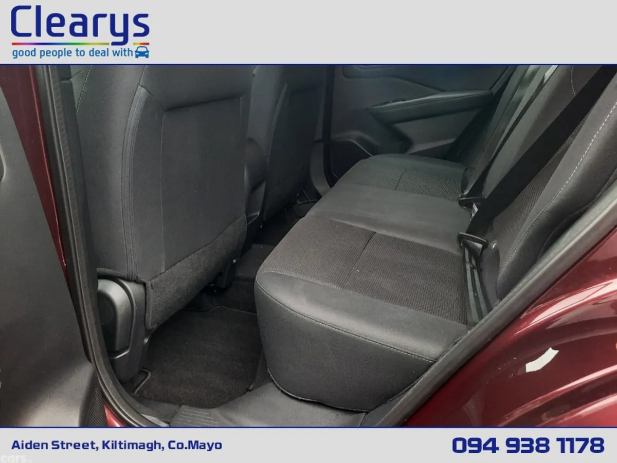 Nissan Qashqai MPV, Petrol Hybrid, 2022, Red