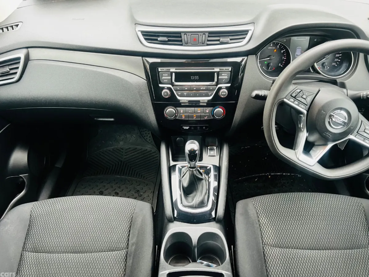 Nissan Qashqai MPV, Petrol, 2018, Grey