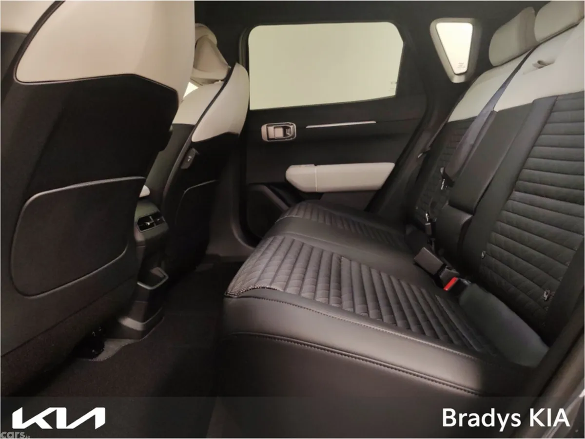 Kia EV4 Hatchback, Electric, 2025, Grey