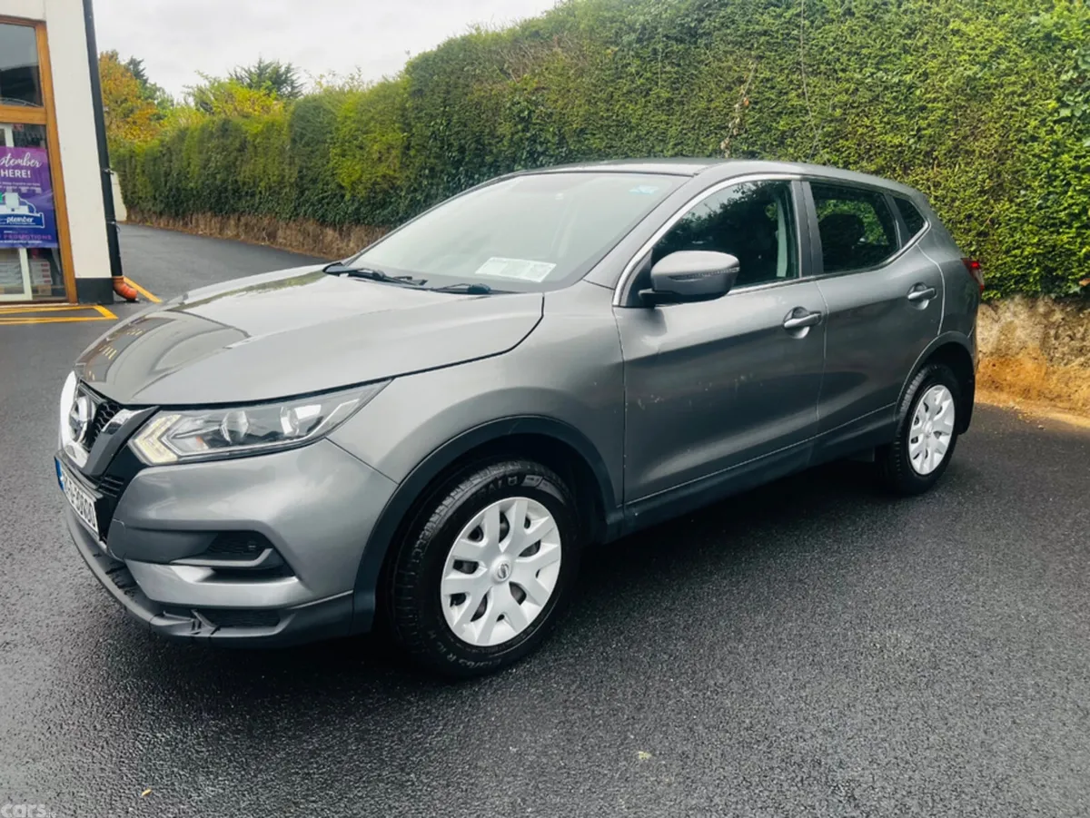 Nissan Qashqai MPV, Petrol, 2018, Grey