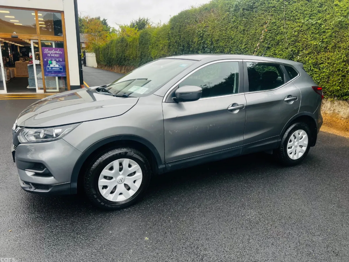 Nissan Qashqai MPV, Petrol, 2018, Grey