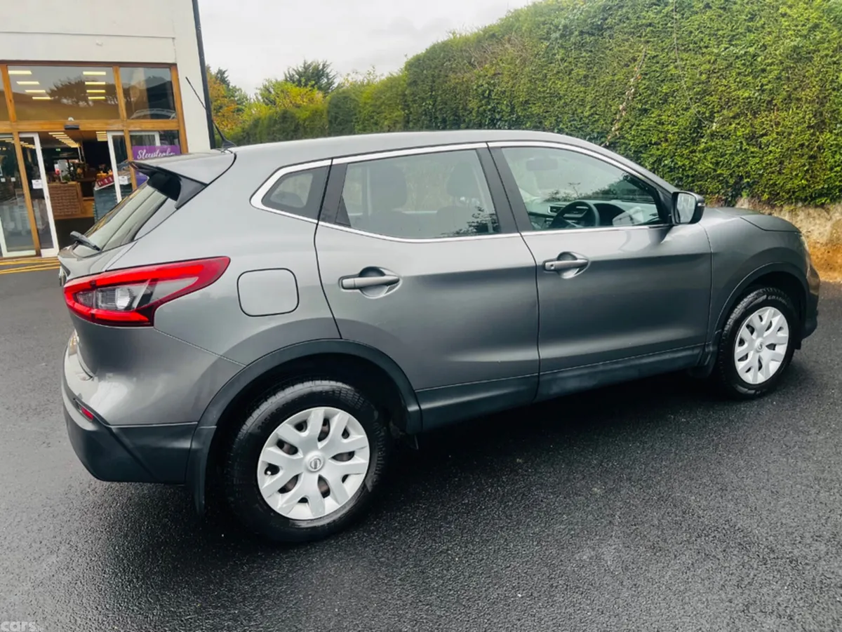 Nissan Qashqai MPV, Petrol, 2018, Grey
