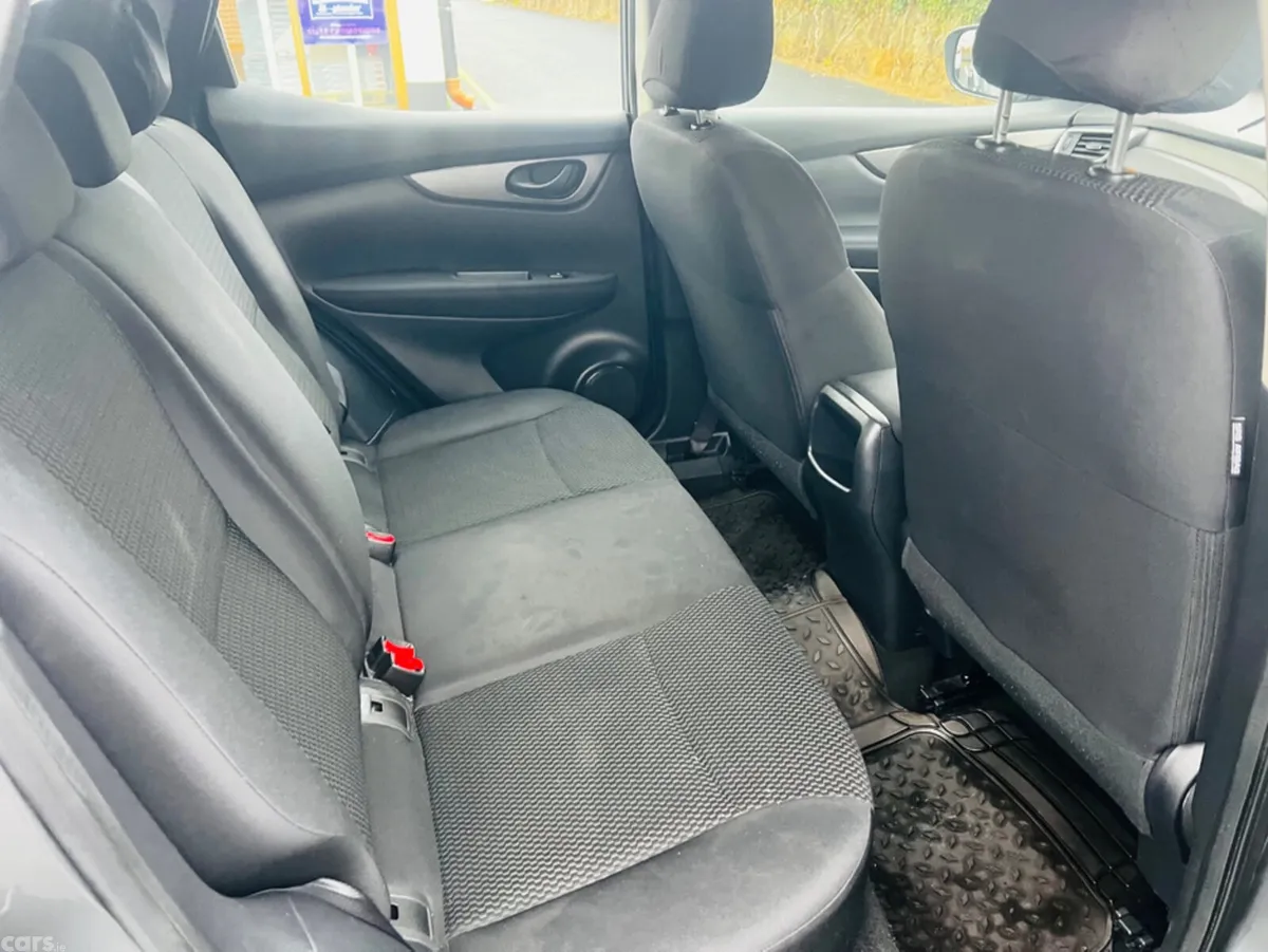 Nissan Qashqai MPV, Petrol, 2018, Grey