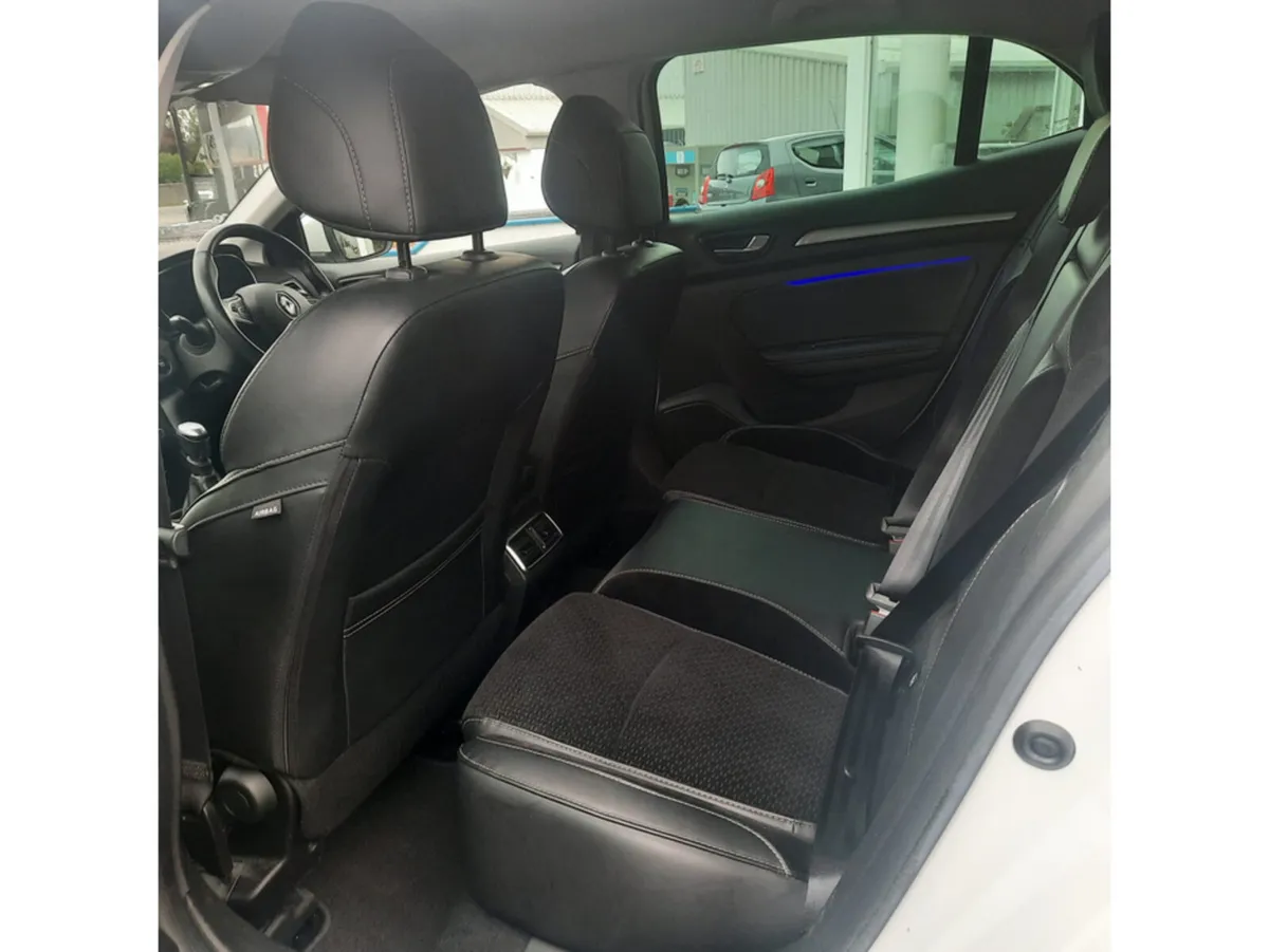 Renault Megane Hatchback, Diesel, 2018, White