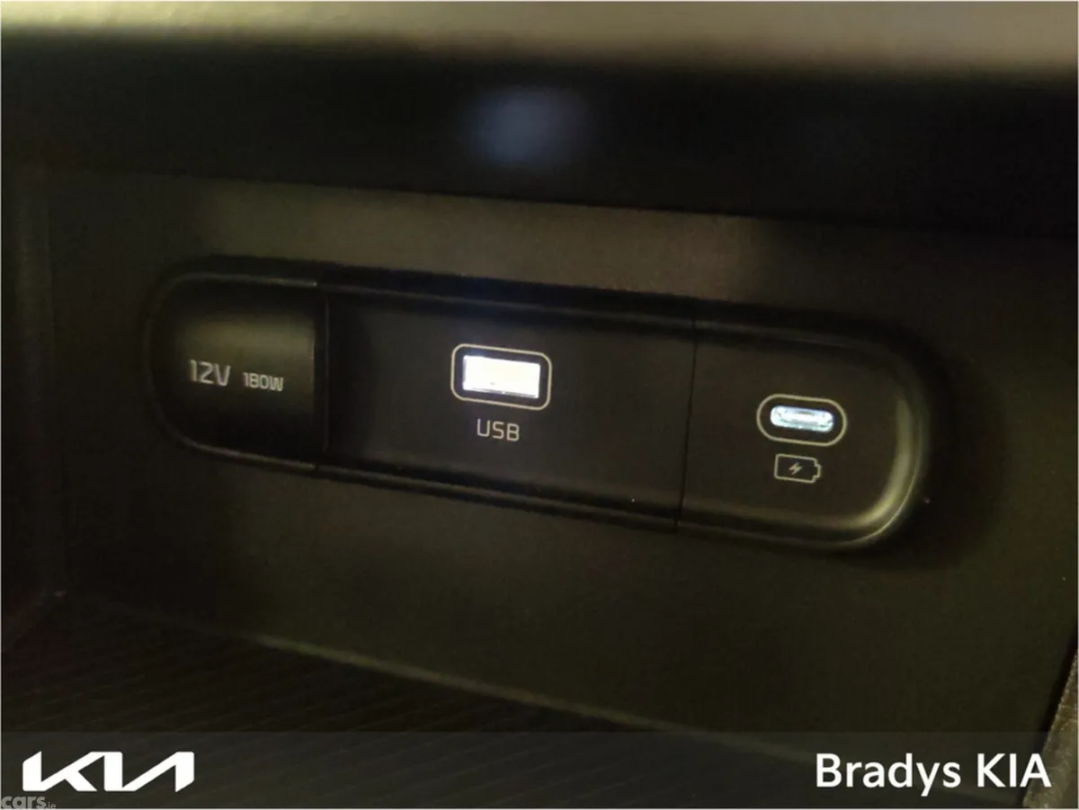Kia Sportage MPV, Diesel, 2025, Blue
