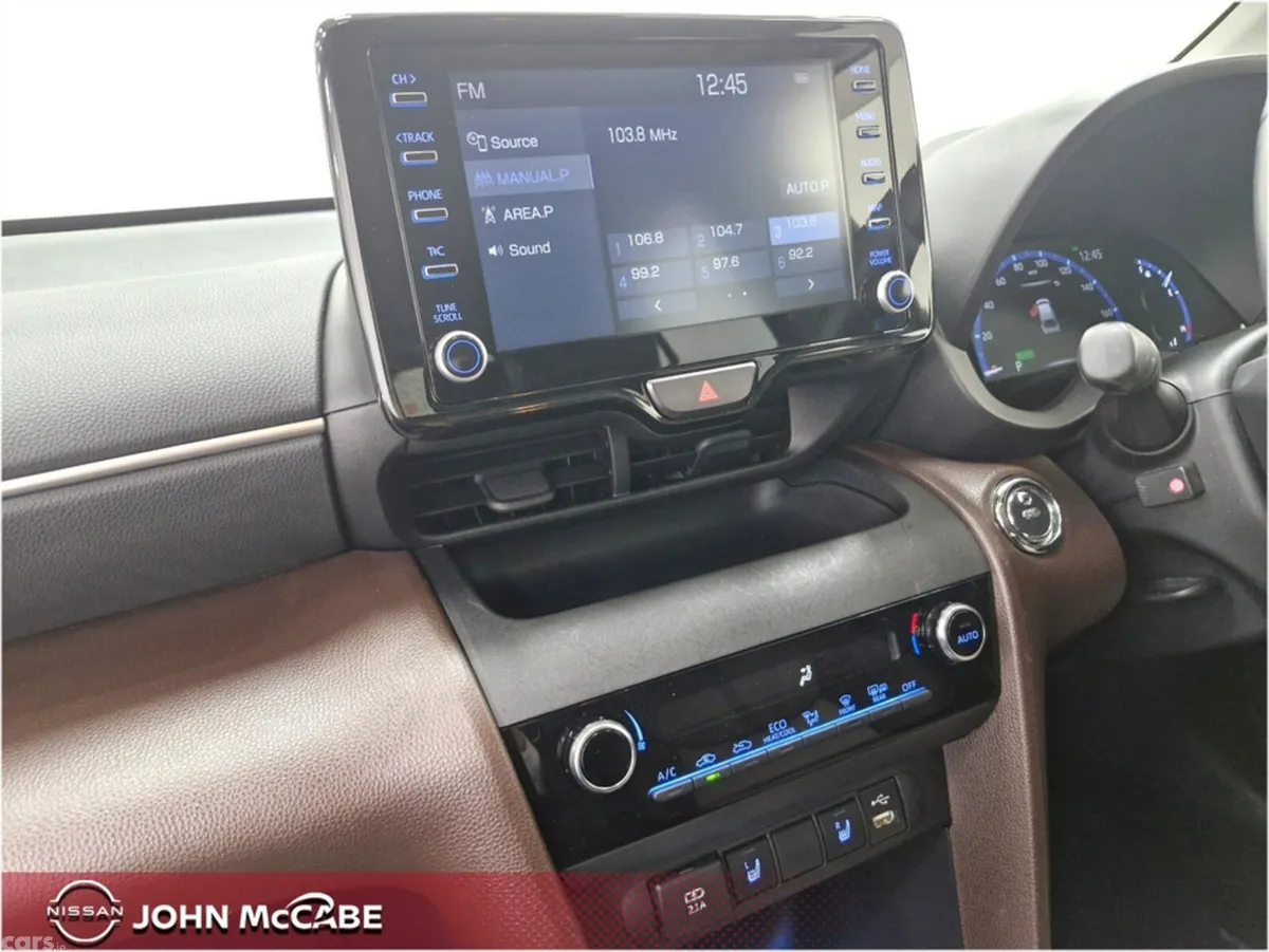Toyota Yaris Cross Hatchback, Petrol Hybrid, 2021, Blue
