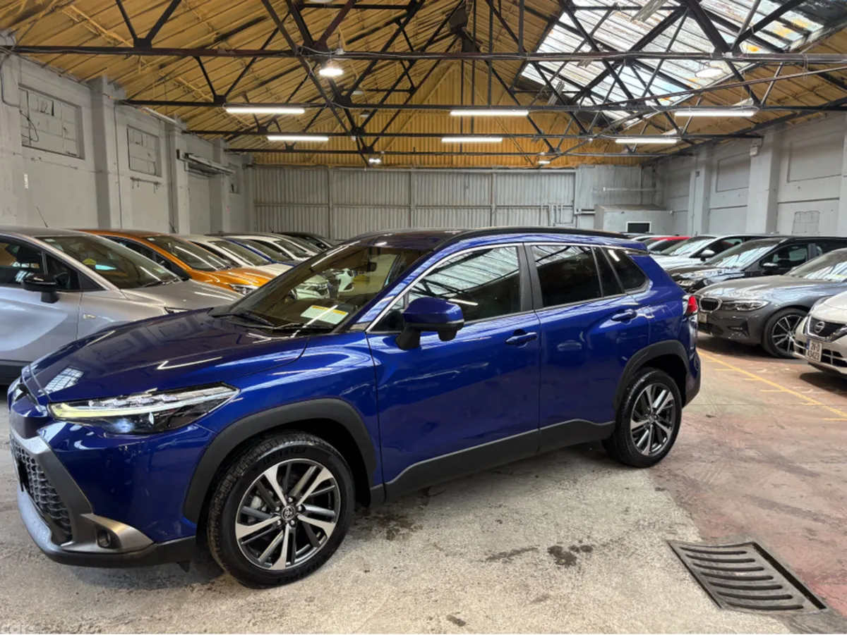 Toyota Corolla Cross Hatchback, Petrol Hybrid, 2024, Blue