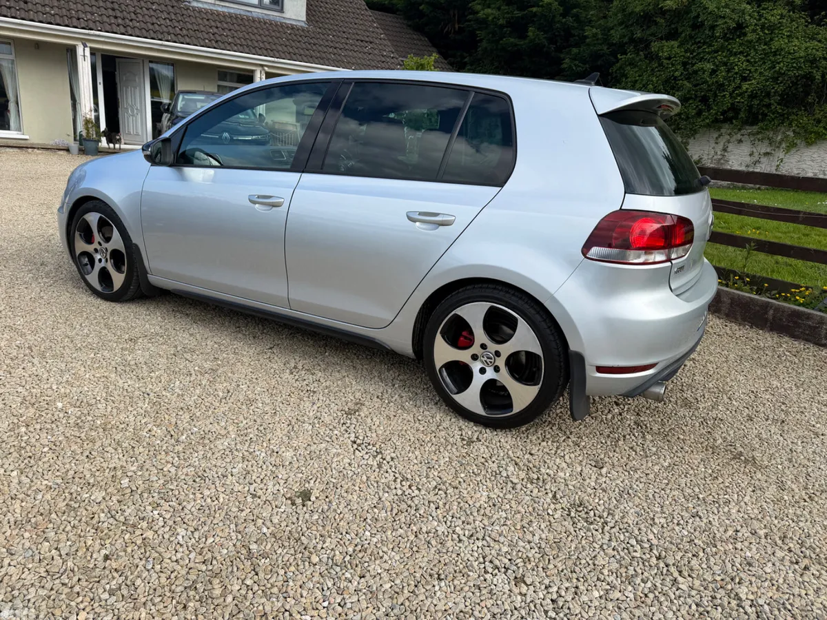 Volkswagen Golf Hatchback, Petrol, 2009, Silver