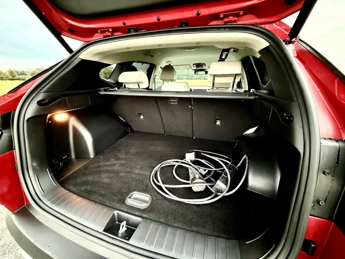 Hyundai Tucson SUV, Petrol Plug-in Hybrid, 2021, Red