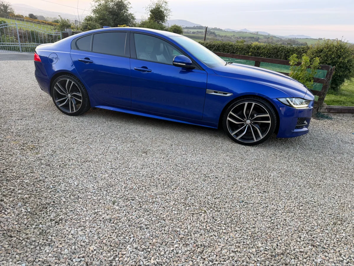 Jaguar XE Saloon, Diesel, 2017, Blue