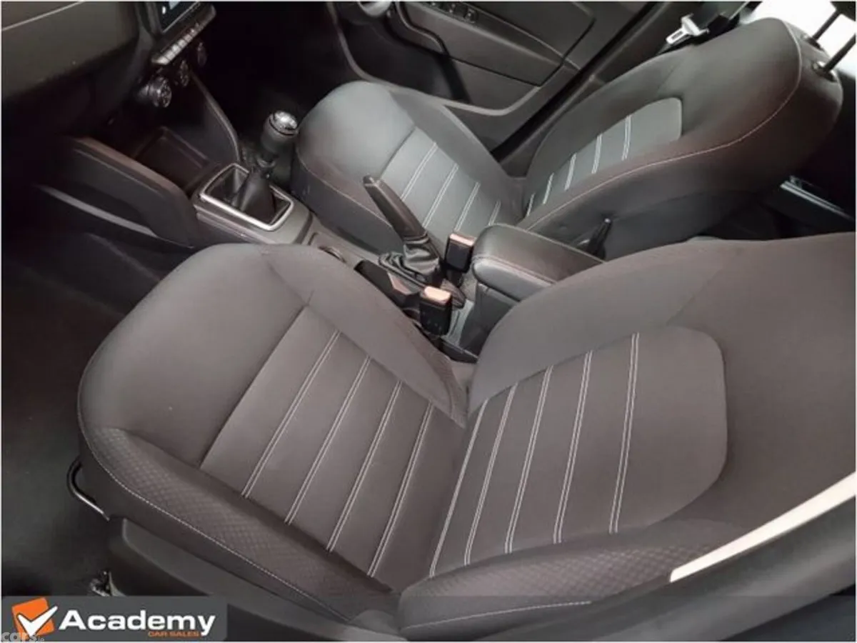 Dacia Duster SUV, Petrol, 2023, Grey