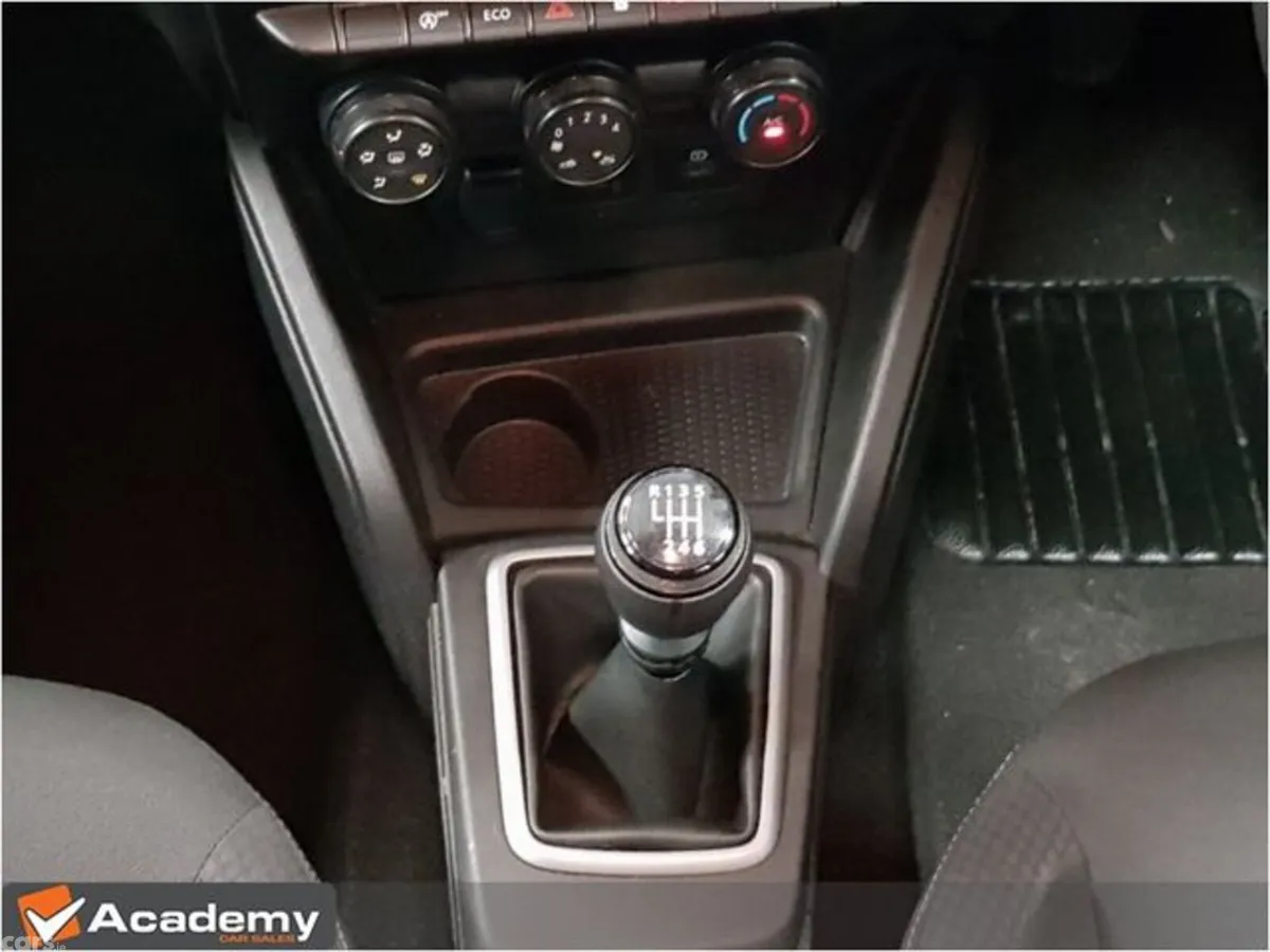 Dacia Duster SUV, Petrol, 2023, Grey