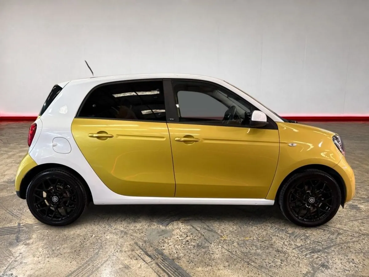 Smart Forfour Hatchback, Petrol, 2017, Yellow