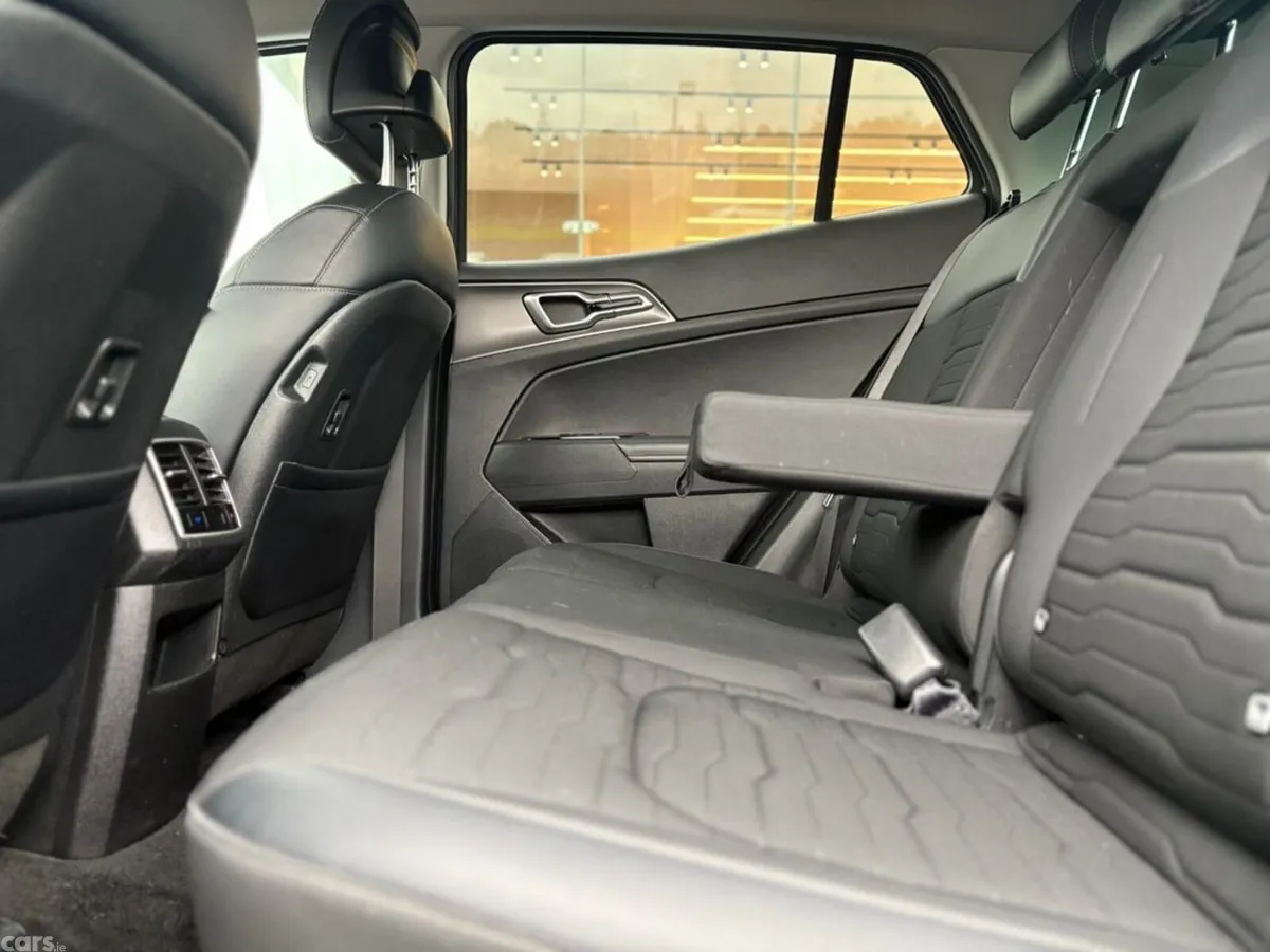 Kia Sportage SUV, Petrol Plug-in Hybrid, 2023, Grey