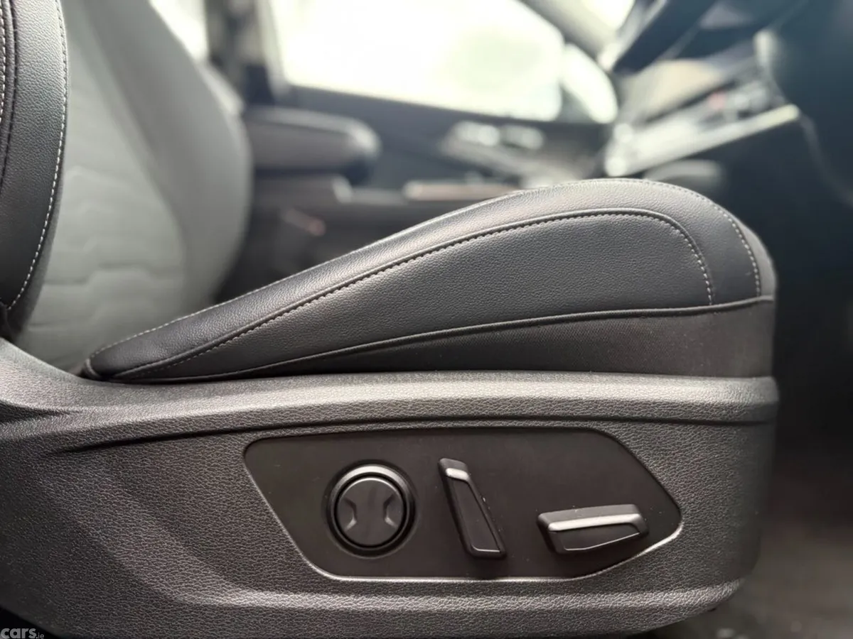 Kia Sportage SUV, Petrol Plug-in Hybrid, 2023, Grey