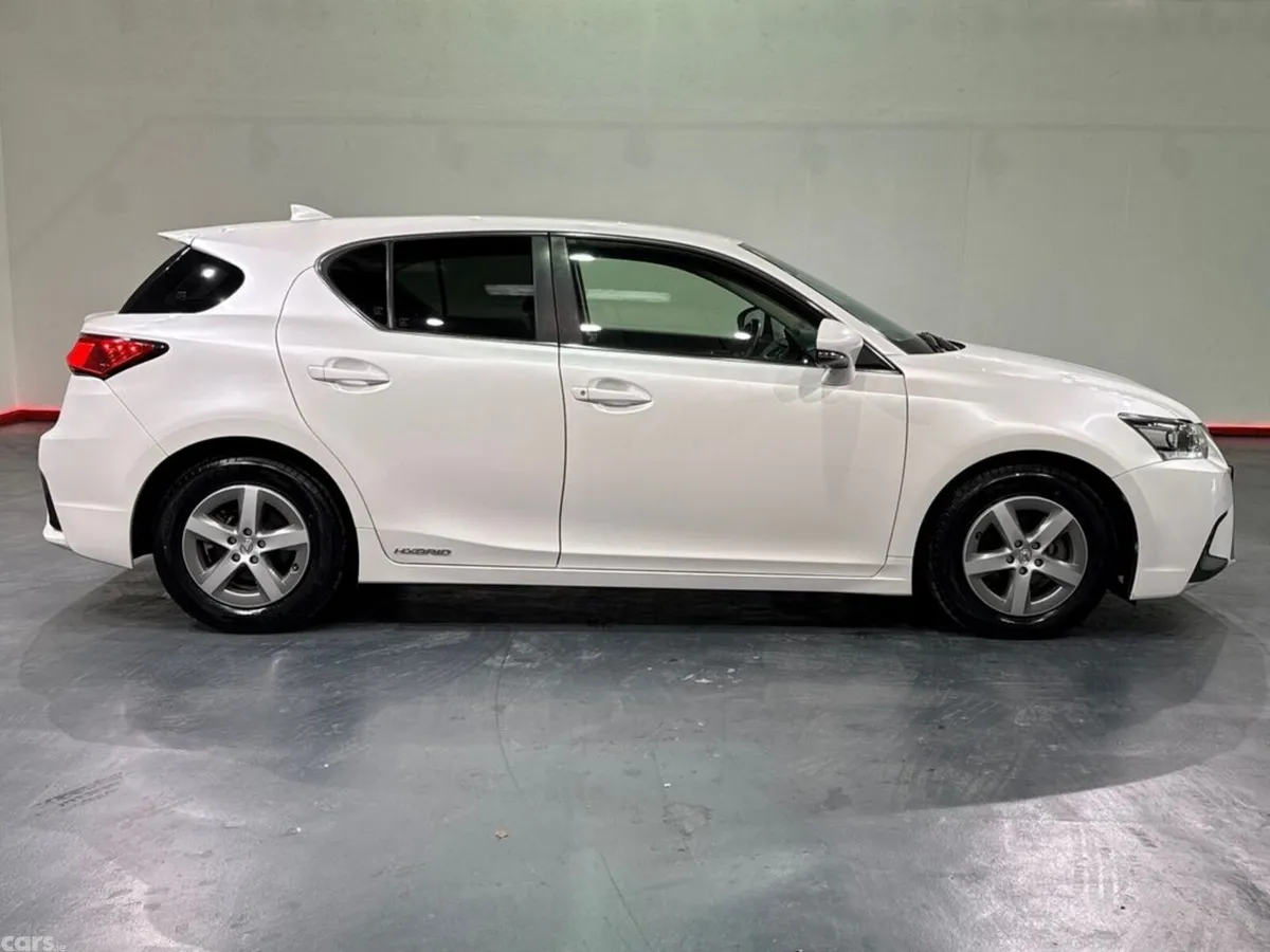 Lexus CT Hatchback, Petrol Hybrid, 2018, White