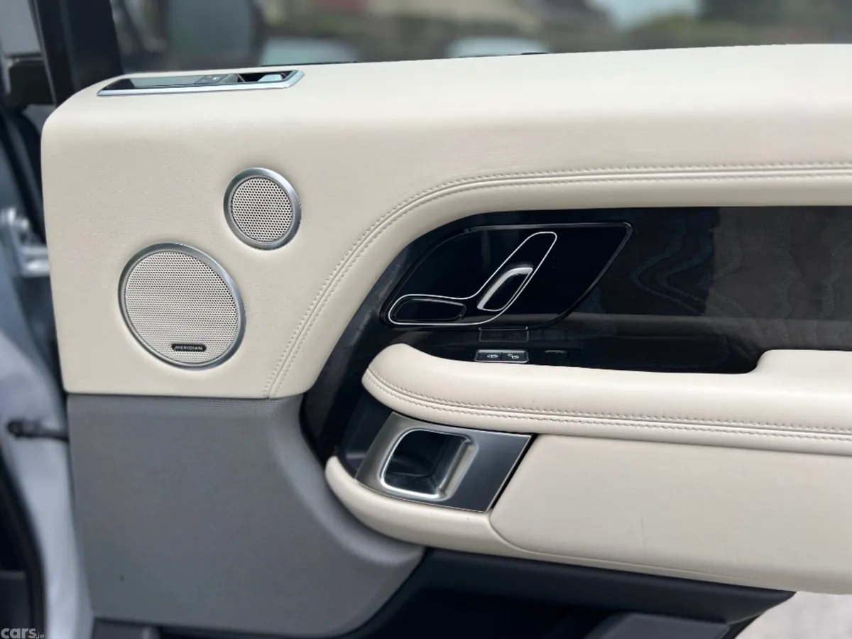 Land Rover Range Rover Estate, Petrol Plug-in Hybrid, 2020, Silver