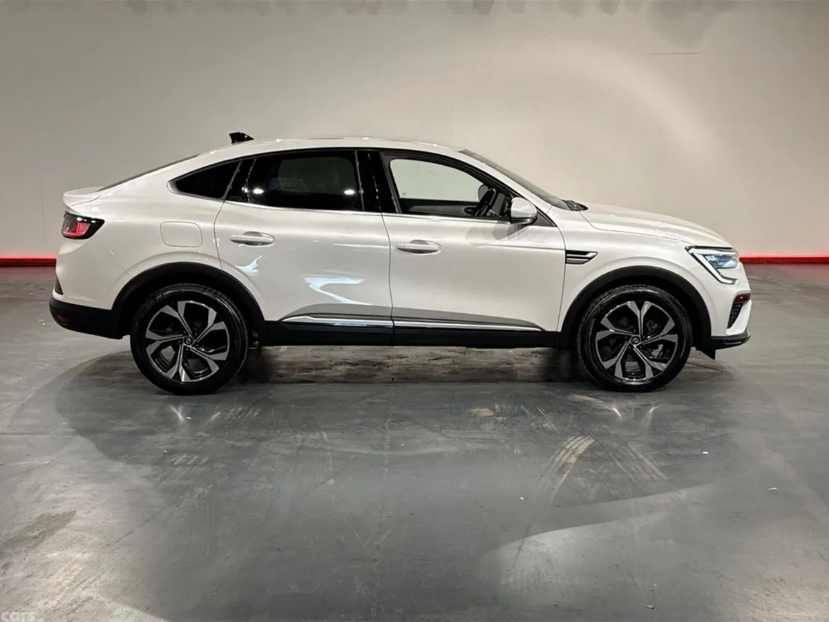 Renault Arkana Hatchback, Petrol, 2024, White