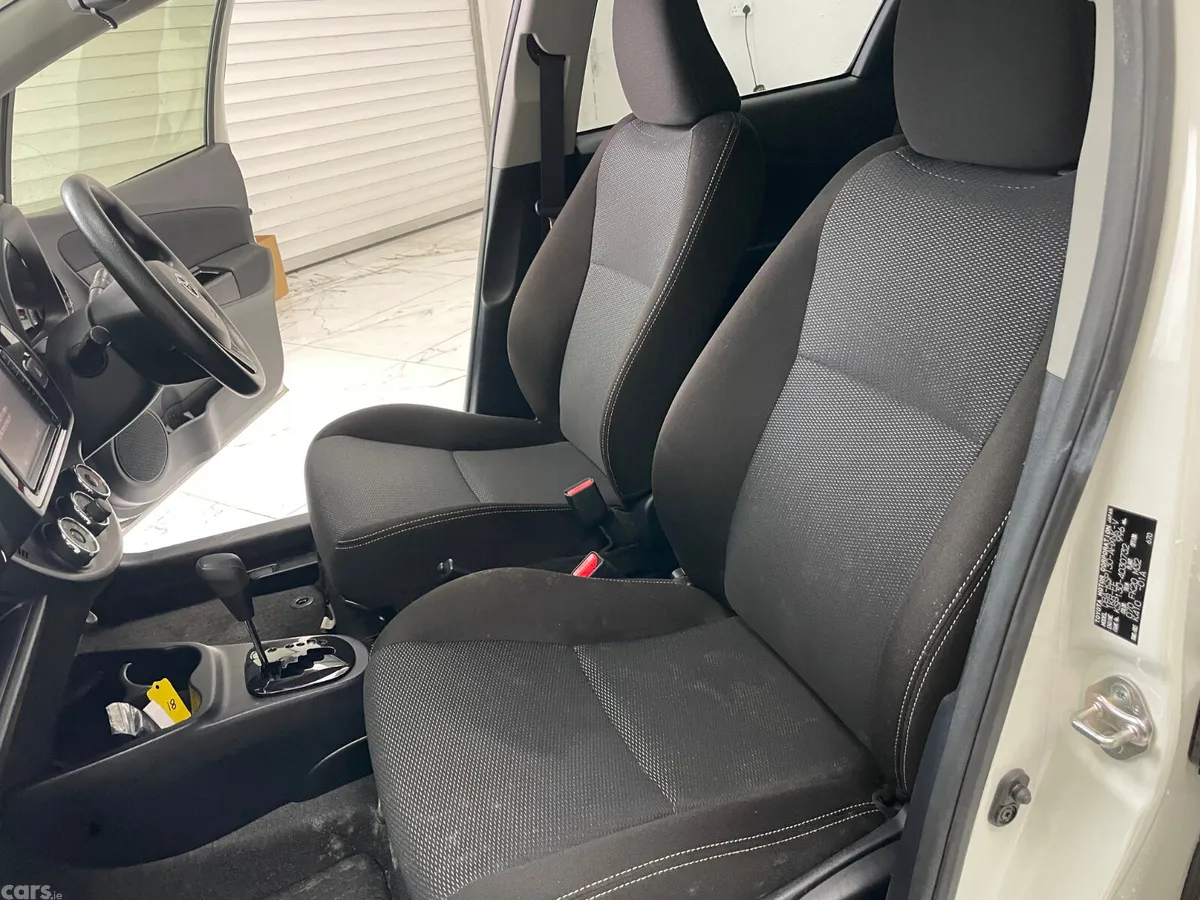 Toyota Yaris Hatchback, Petrol, 2020, Silver