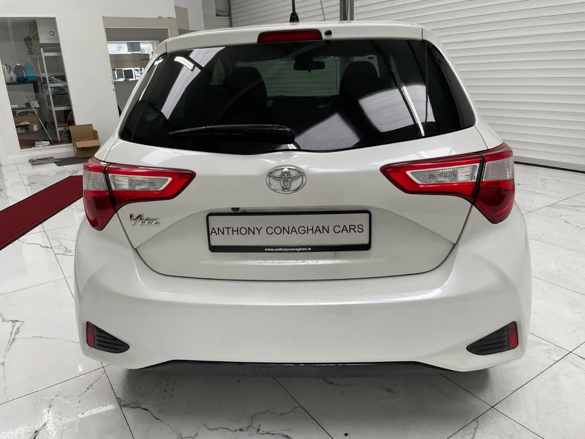 Toyota Yaris Hatchback, Petrol, 2020, Silver