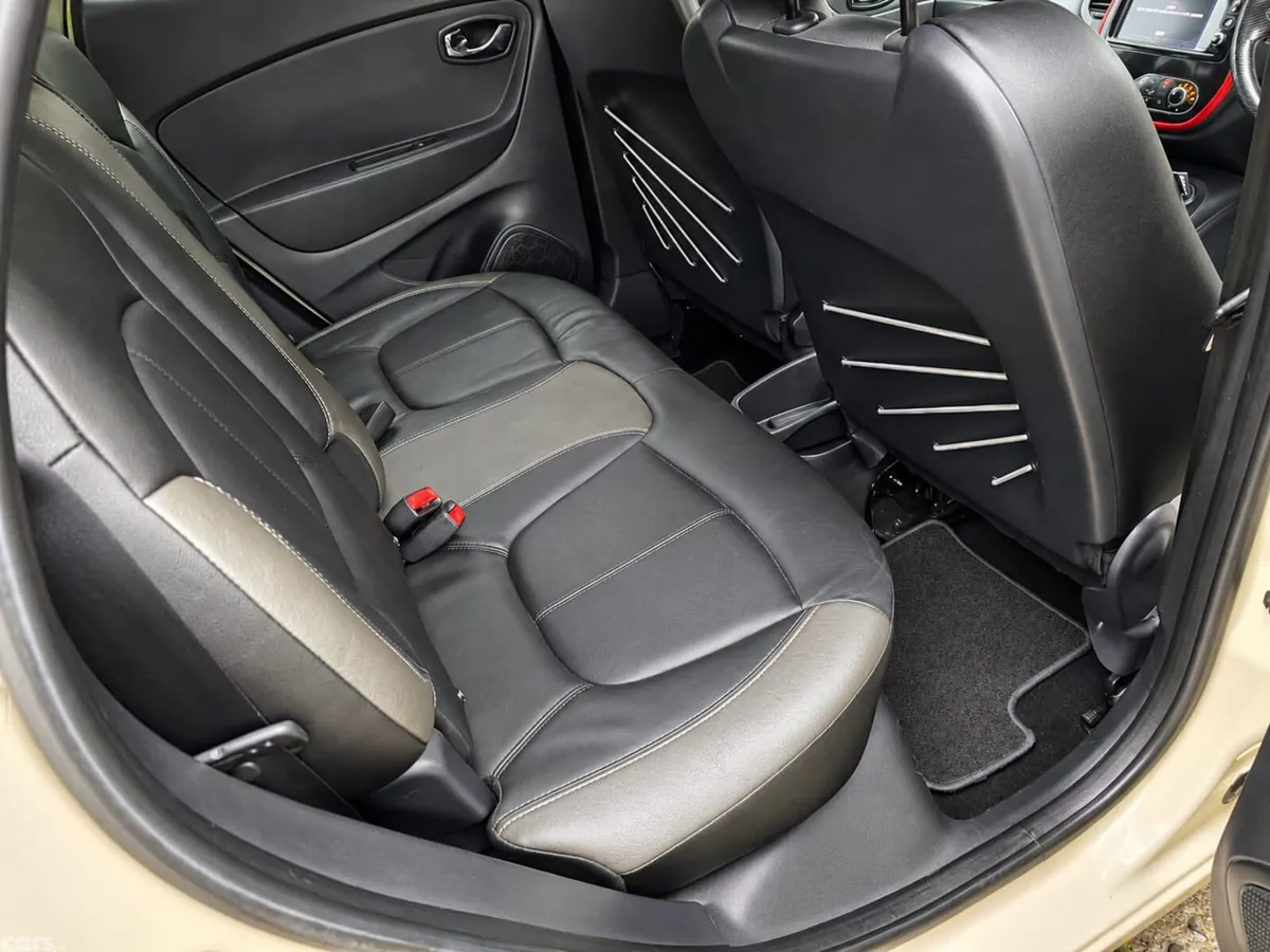 Renault Captur Hatchback, Diesel, 2016, White