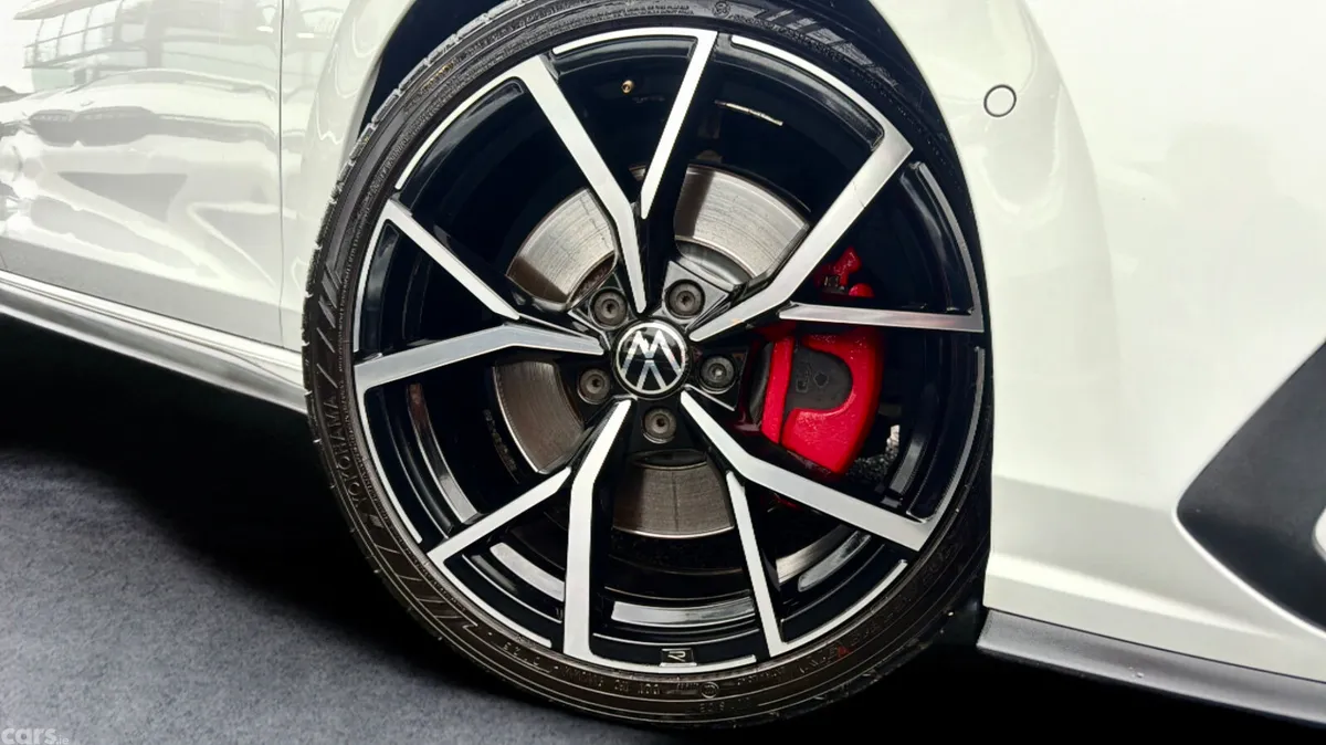 Volkswagen Golf Hatchback, Petrol, 2023, White