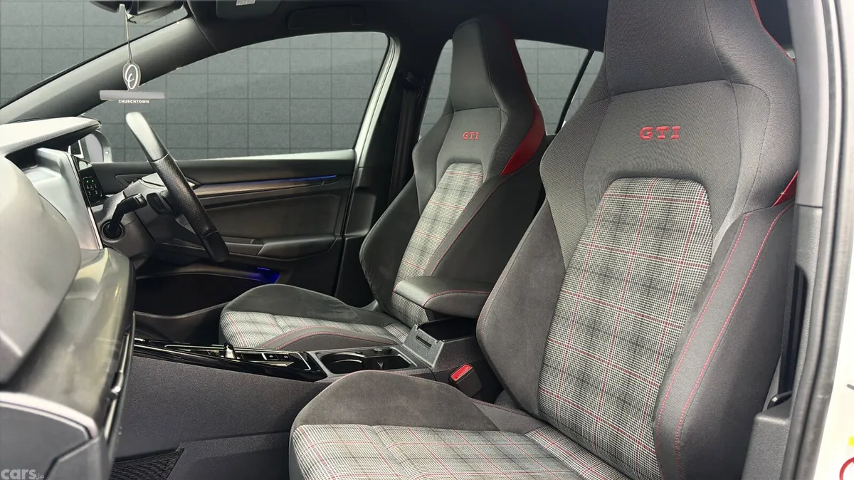 Volkswagen Golf Hatchback, Petrol, 2023, White
