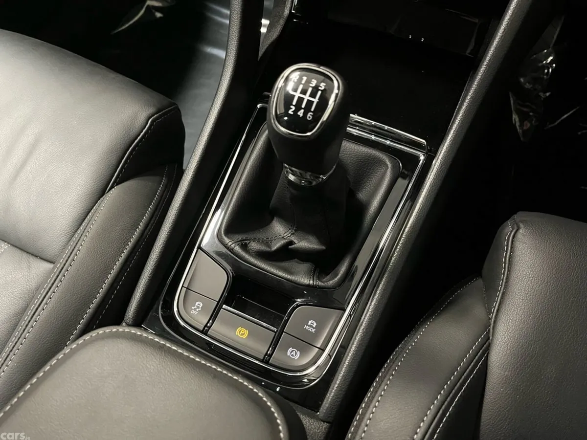 Skoda Karoq SUV, Diesel, 2026, Grey