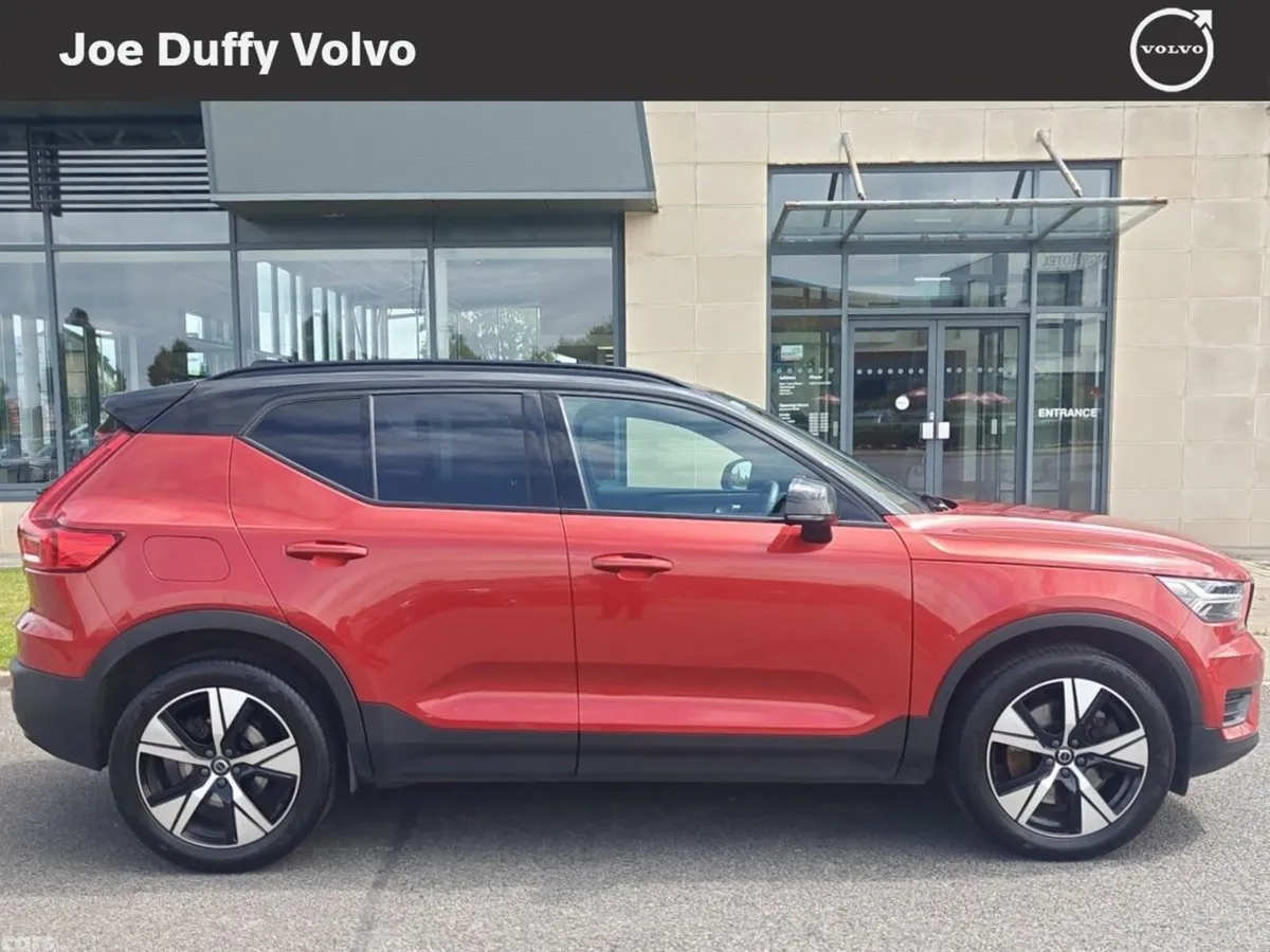 Volvo XC40 Estate, Petrol Plug-in Hybrid, 2022, Red