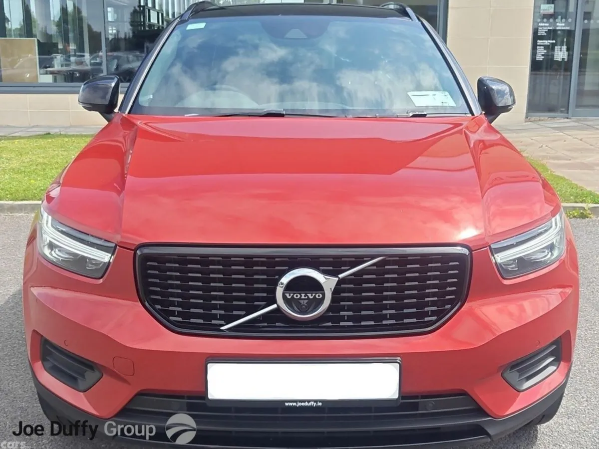 Volvo XC40 Estate, Petrol Plug-in Hybrid, 2022, Red