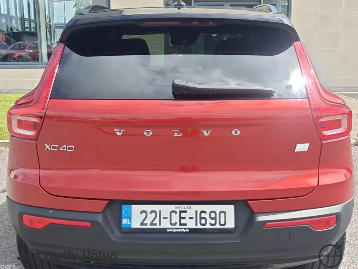 Volvo XC40 Estate, Petrol Plug-in Hybrid, 2022, Red