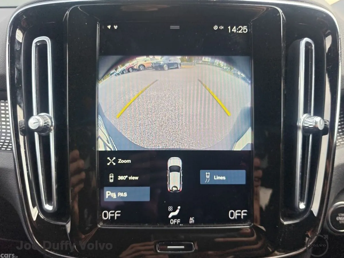 Volvo XC40 Estate, Petrol Plug-in Hybrid, 2022, Red