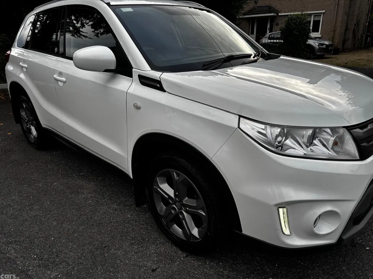 Suzuki Vitara SUV, Diesel, 2017, White