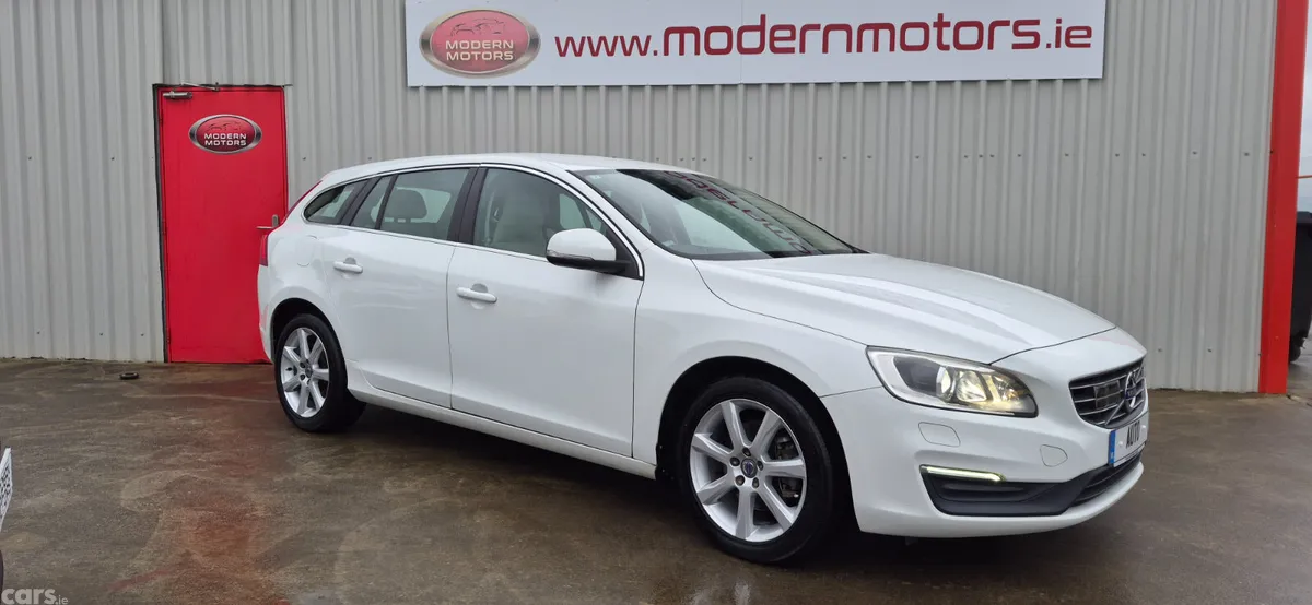 Volvo V60 Estate, Diesel, 2017, White