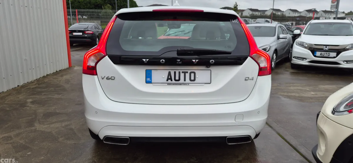 Volvo V60 Estate, Diesel, 2017, White