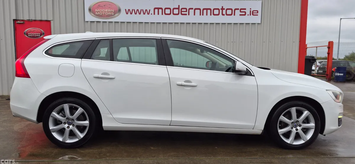 Volvo V60 Estate, Diesel, 2017, White