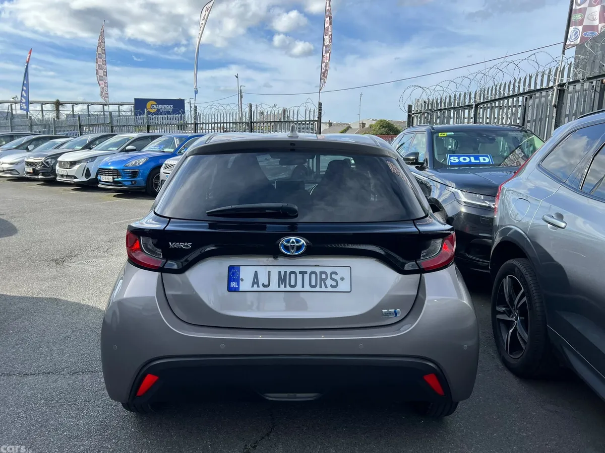 Toyota Yaris Hatchback, Petrol Hybrid, 2021, Grey