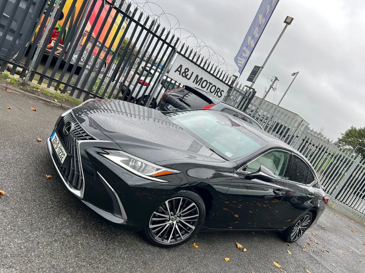 Lexus ES Saloon, Petrol Hybrid, 2023, Black