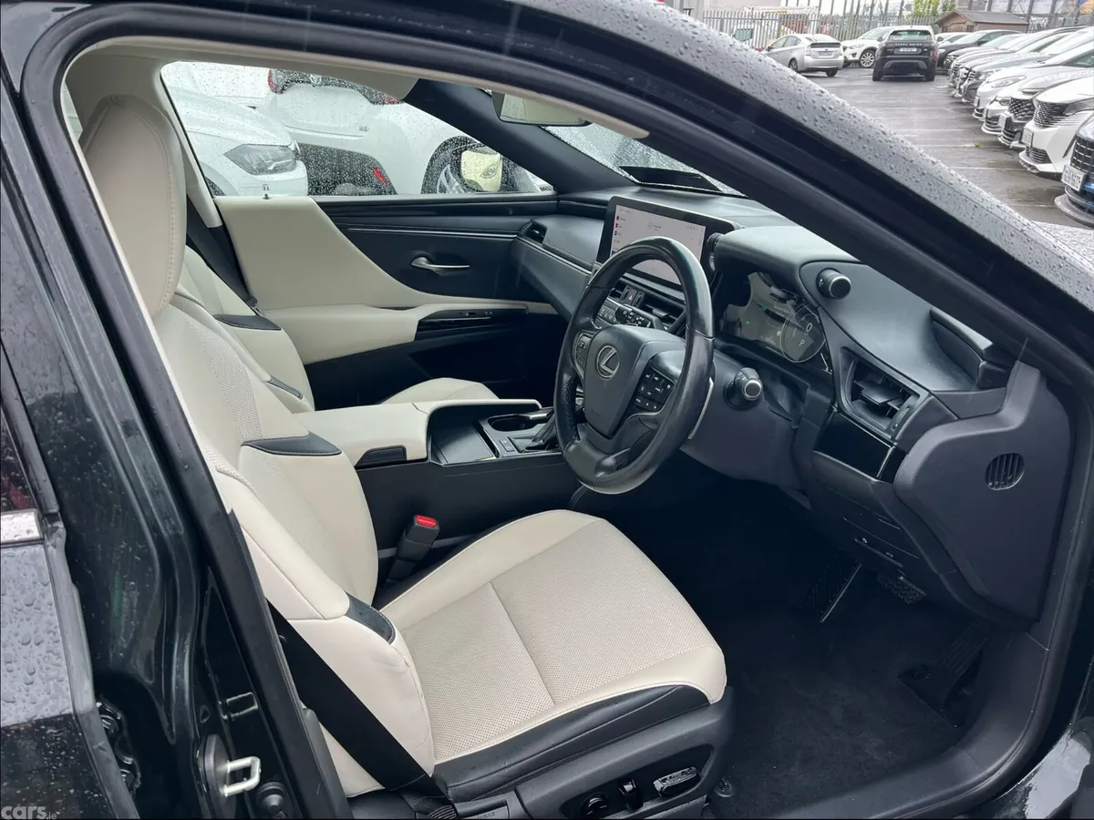 Lexus ES Saloon, Petrol Hybrid, 2023, Black